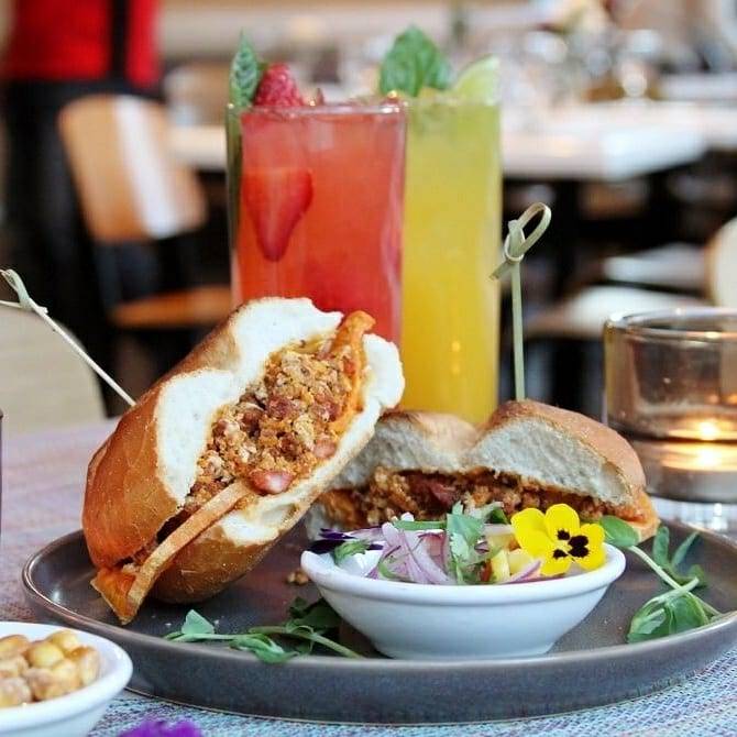 Pollo DOro | meal takeaway | 306 Gold St, Brooklyn, NY 11201, USA | 7188558088 OR +1 718-855-8088