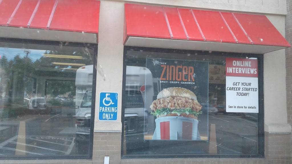 KFC | restaurant | 980 Alamo Dr, Vacaville, CA 95687, USA | 7074487141 OR +1 707-448-7141