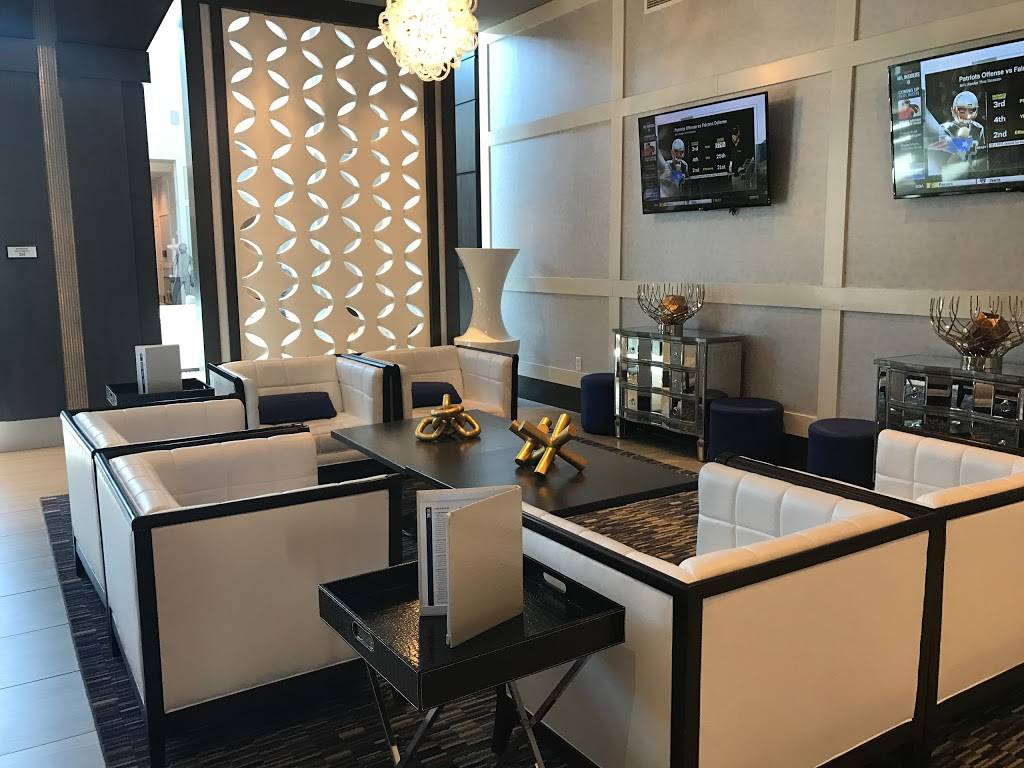 The J Bar Olathe | restaurant | 10401 S Ridgeview Rd, Olathe, KS 66061, USA | 9133539335 OR +1 913-353-9335