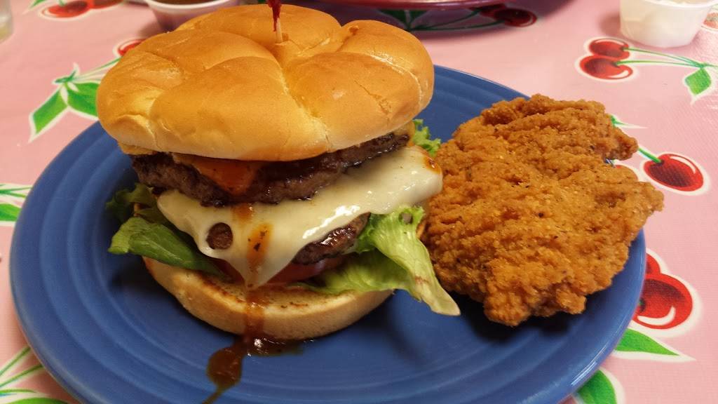 Rain Country Restaurant | restaurant | 124 W Simpson Ave, McCleary, WA 98557, USA | 3604953600 OR +1 360-495-3600