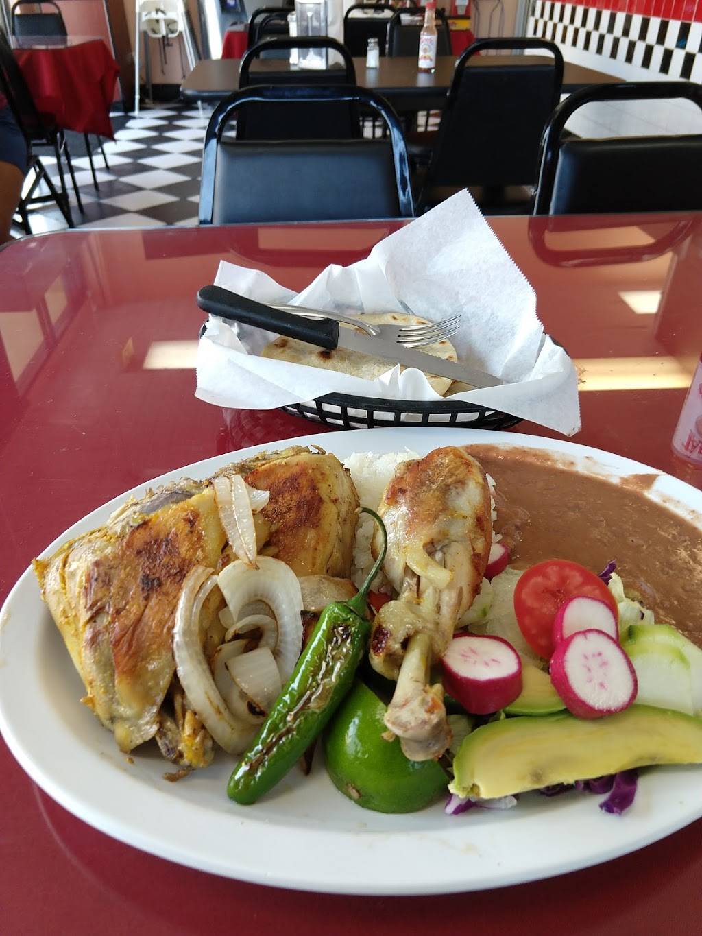 El Candelareno | restaurant | 5103 S Figueroa St, Los Angeles, CA 90037, USA | 3232319205 OR +1 323-231-9205