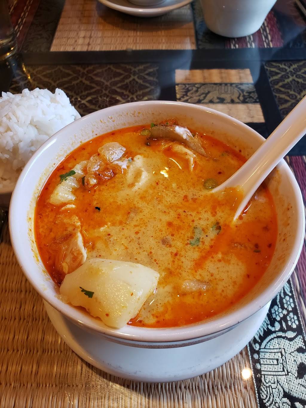 Ruan Thai Restaurant | restaurant | 1407 University Blvd, Tuscaloosa, AL 35401, USA | 2053919973 OR +1 205-391-9973