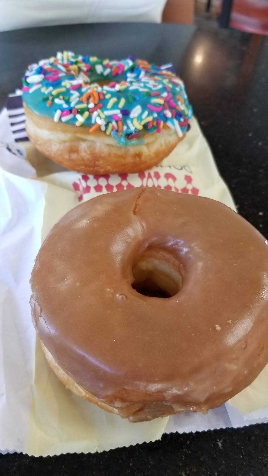 Yum Yum Donuts | bakery | 2931 G St, Merced, CA 95340, USA | 2093833212 OR +1 209-383-3212