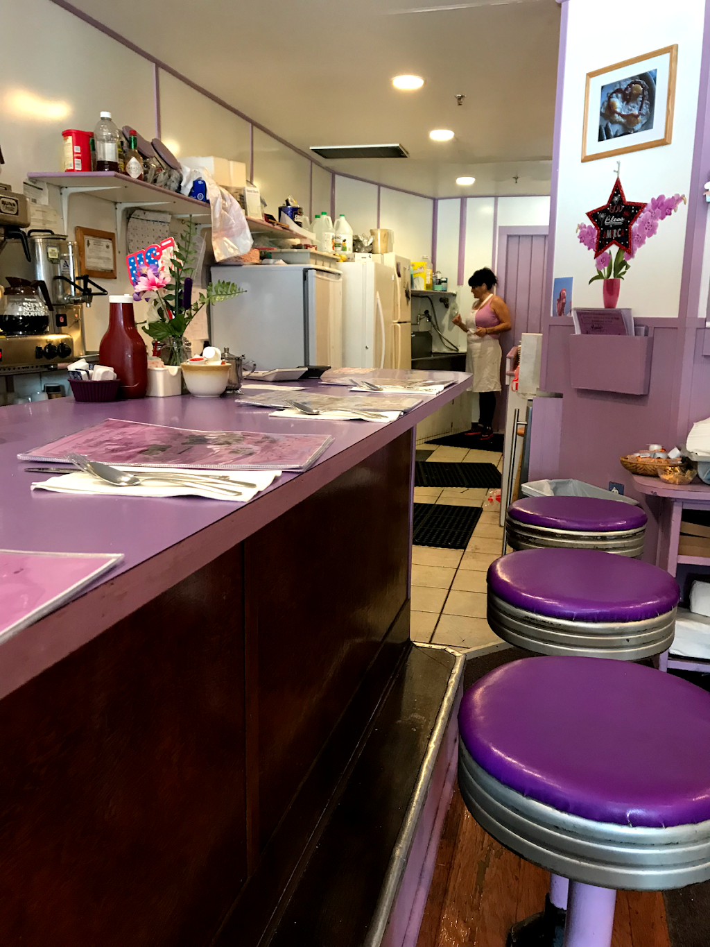 Purple Palace | restaurant | 3 Railroad Ave, York, ME 03909, USA | 2073634650 OR +1 207-363-4650