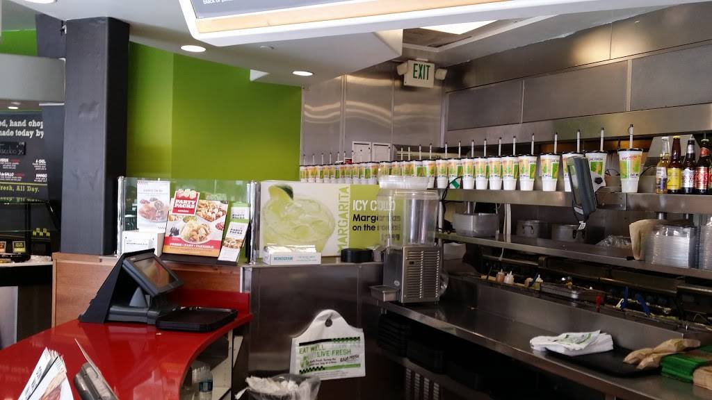 Baja Fresh | restaurant | 205 Corte Madera Town Center, Corte Madera, CA 94925, USA | 4159248522 OR +1 415-924-8522