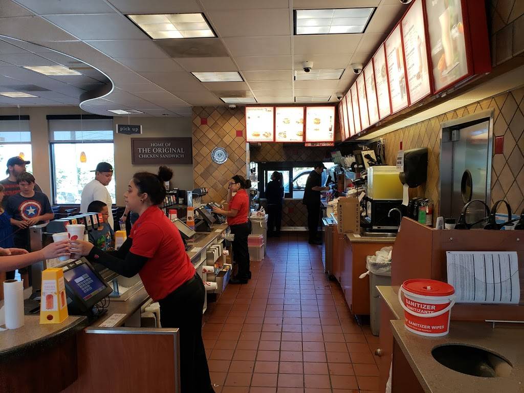 Chick-fil-A | restaurant | 114 N 31st St, Temple, TX 76504, USA | 2547712020 OR +1 254-771-2020