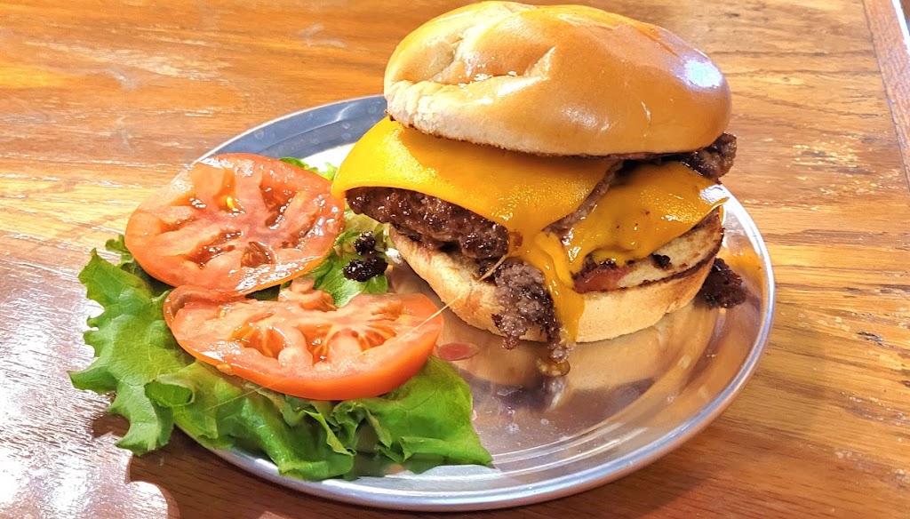 Muddy Dog Market & Grill | restaurant | 110 E Union St, Unionville, IA 52594, USA | 6416301085 OR +1 641-630-1085