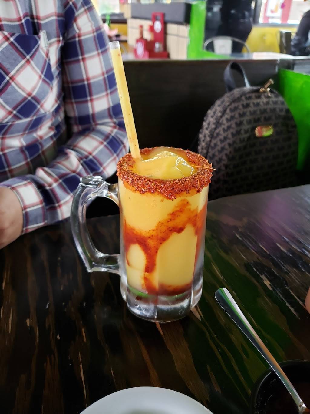 Chelas y Chiles | restaurant | 15722 Lakewood Blvd, Bellflower, CA 90706, USA | 5628044999 OR +1 562-804-4999