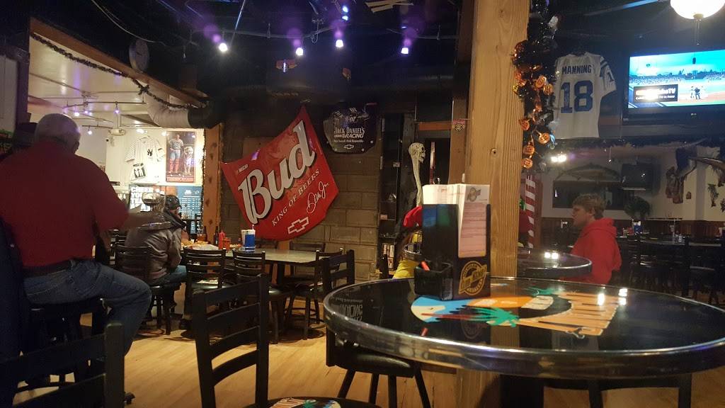 Cocktailz Bar & Grill | restaurant | 131 Water St, Hopkins, MI 49328, USA | 2697937221 OR +1 269-793-7221