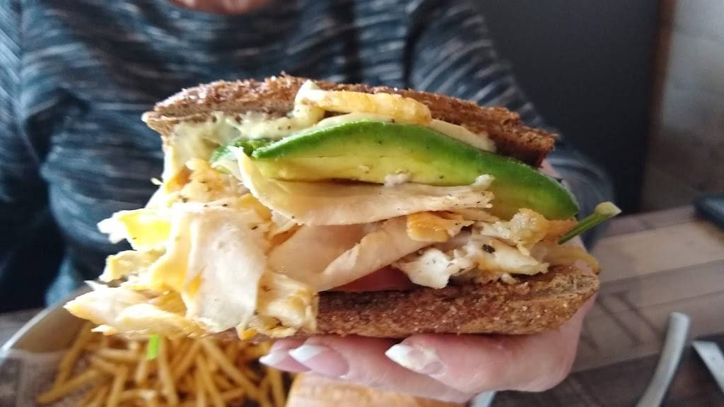 The Community Grill | restaurant | 2525 Main St #400, Frisco, TX 75034, USA | 2144944548 OR +1 214-494-4548