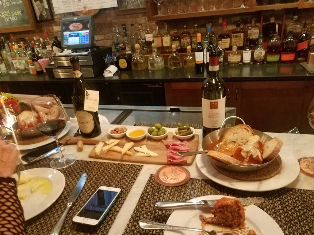 Uva Rossa | restaurant | 243 Hempstead Ave, Malverne, NY 11565, USA | 5166127400 OR +1 516-612-7400