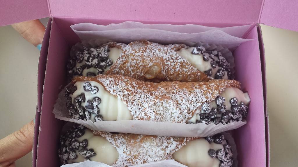 Italia Bakery & Deli | bakery | 11134 Balboa Blvd, Granada Hills, CA 91344, USA | 8183602913 OR +1 818-360-2913