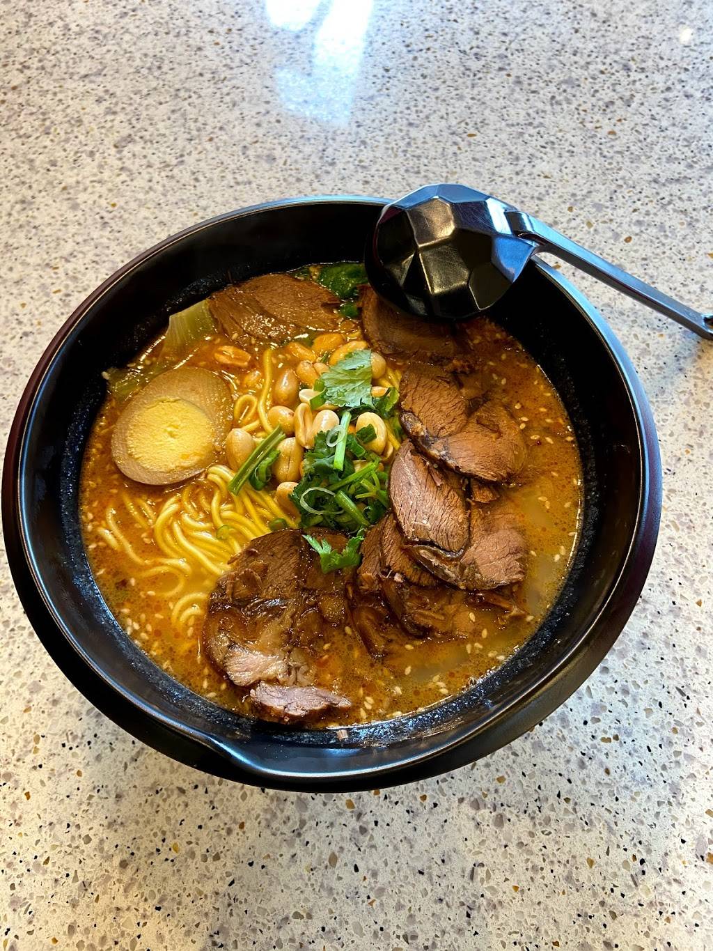 Hey Kitchen | restaurant | 710 Somerset St W, Ottawa, ON K1R 6P5, Canada | 6135699725 OR +1 613-569-9725