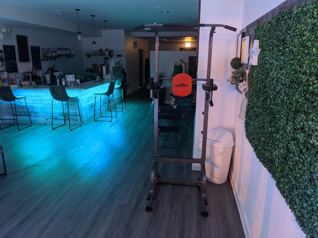 Sleek And Healthy Nutrition | restaurant | 5713 W Irving Park Rd, Chicago, IL 60634, USA | 3128774057 OR +1 312-877-4057