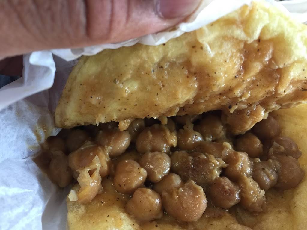 Roti N Ting | restaurant | 1298 Kingston Rd, Pickering, ON L1V 1B7, Canada | 9058399392 OR +1 905-839-9392