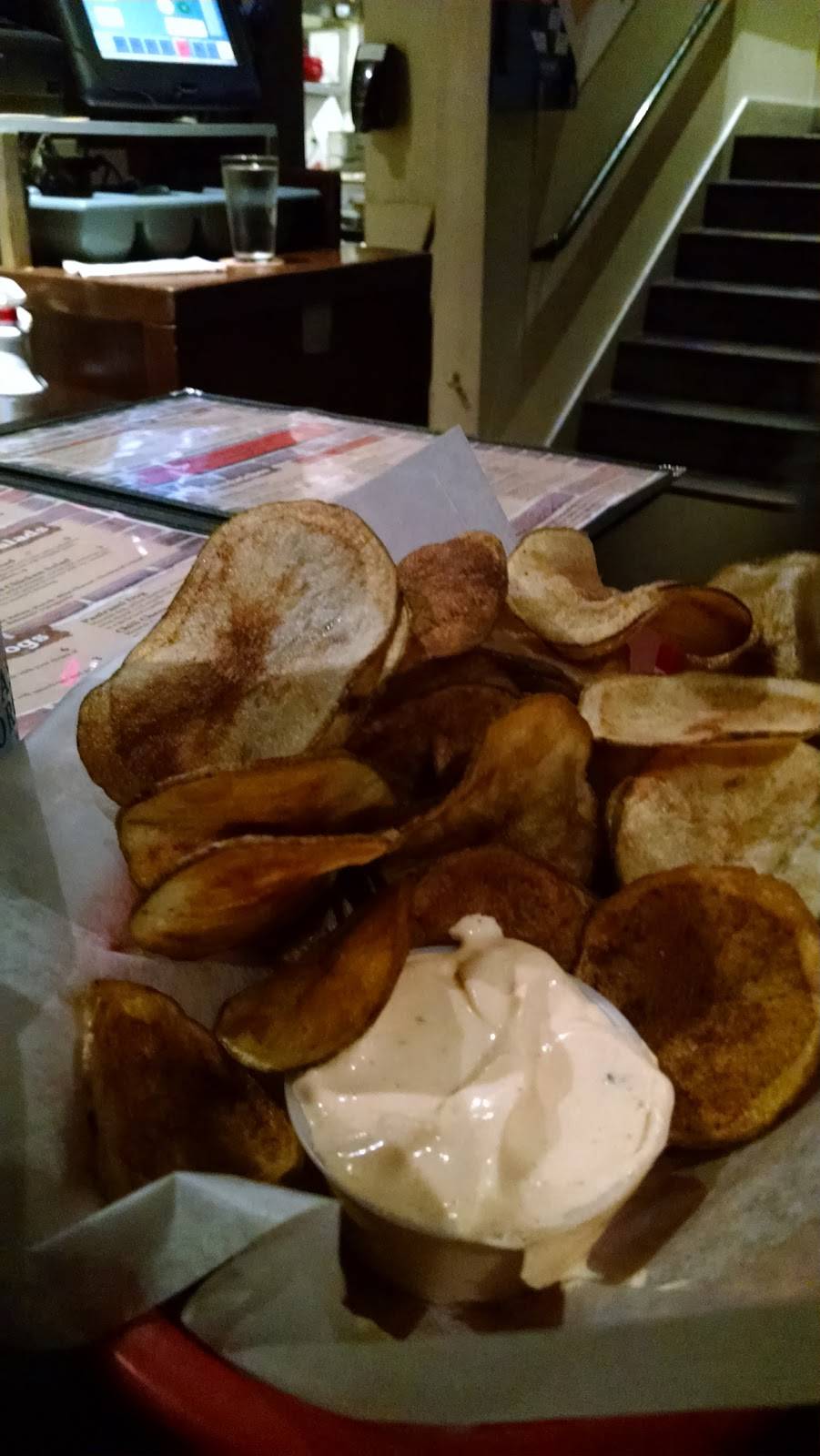 JJs Tavern | restaurant | 99 Main St Unit B, Florence, MA 01062, USA | 4135865705 OR +1 413-586-5705