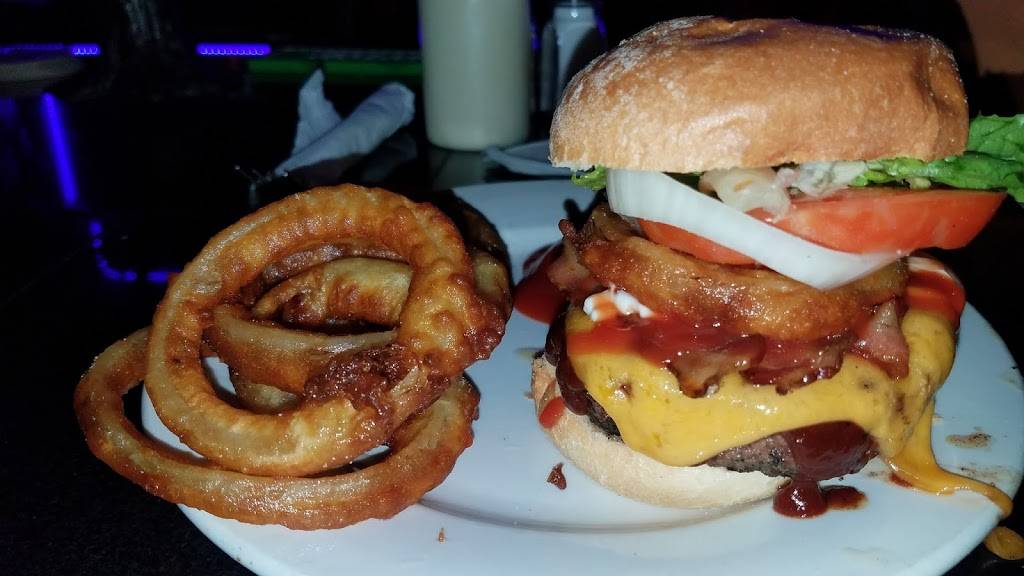 Grand Stand Bar & Grill | restaurant | 11346 Tara Blvd, Hampton, GA 30228, USA | 7702109180 OR +1 770-210-9180