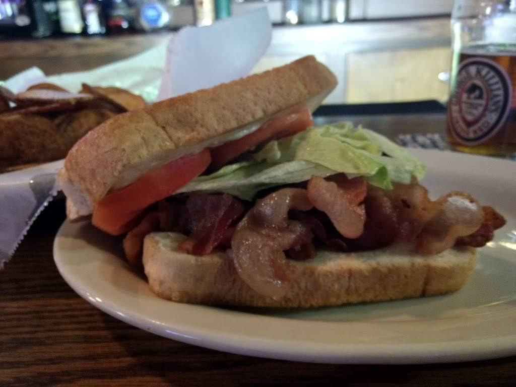 Callahans Irish Pubs | restaurant | 1061 Mahoning Ave, Warren, OH 44483, USA | 3303947200 OR +1 330-394-7200