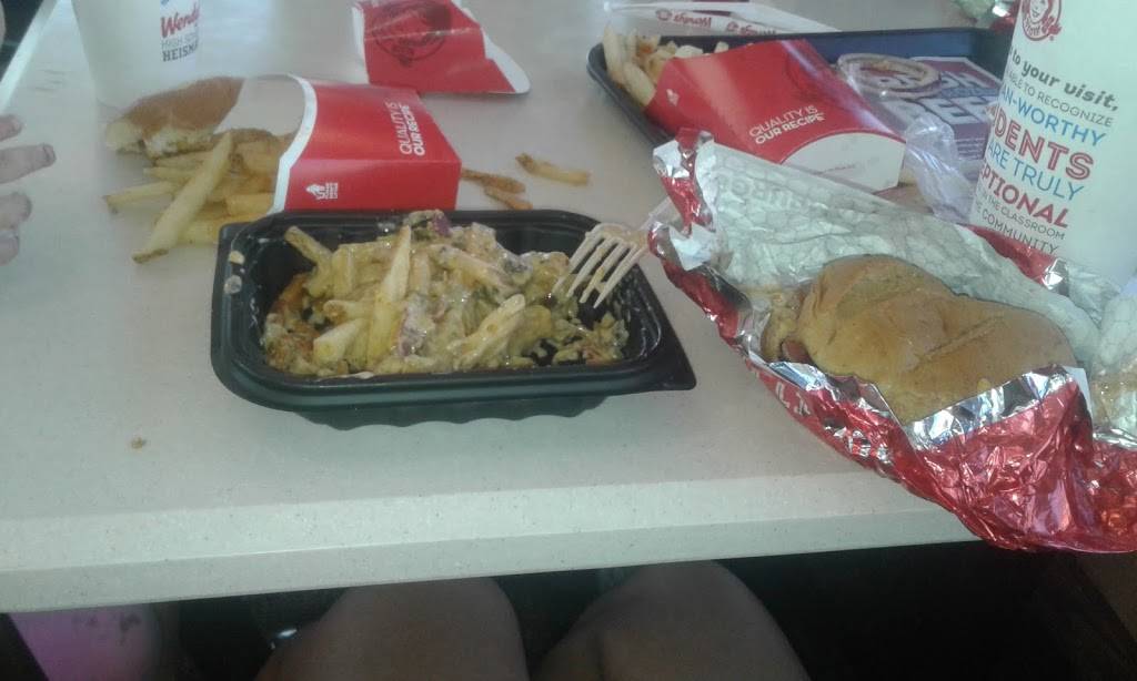 Wendys | restaurant | 2523 N 6th St, Vincennes, IN 47591, USA | 8128821125 OR +1 812-882-1125