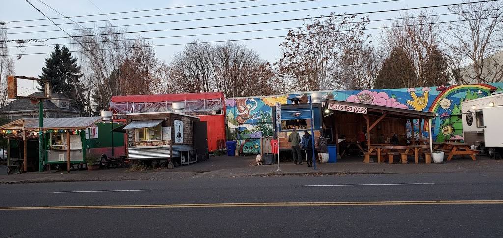 Pinto Thai Kitchen | restaurant | 3207 SE Hawthorne Blvd, Portland, OR 97214, USA | 5038306589 OR +1 503-830-6589