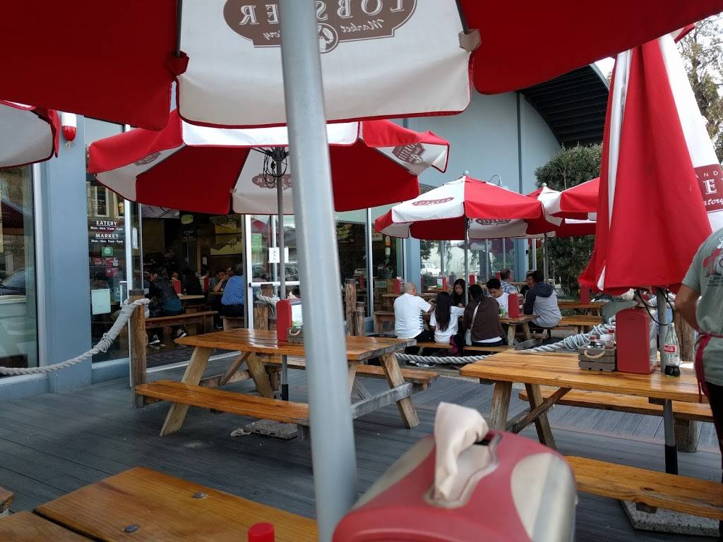 New England Lobster Market & Eatery | restaurant | 824 Cowan Rd, Burlingame, CA 94010, USA | 6504431559 OR +1 650-443-1559