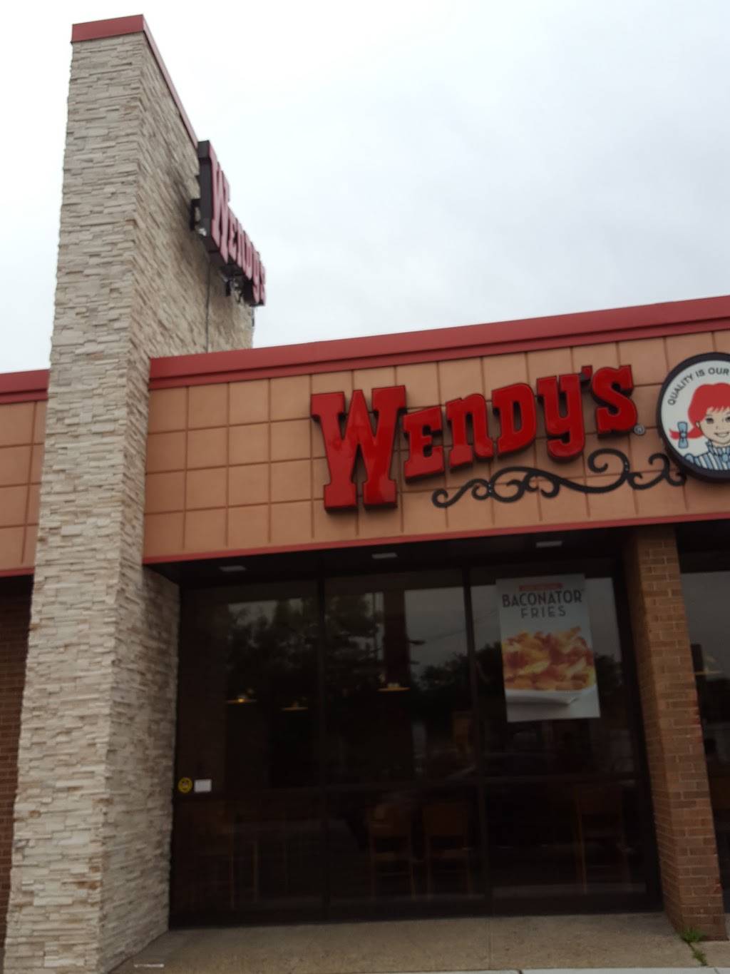 Wendys | restaurant | 462 Chancellor Ave, Newark, NJ 07112, USA | 9737059456 OR +1 973-705-9456
