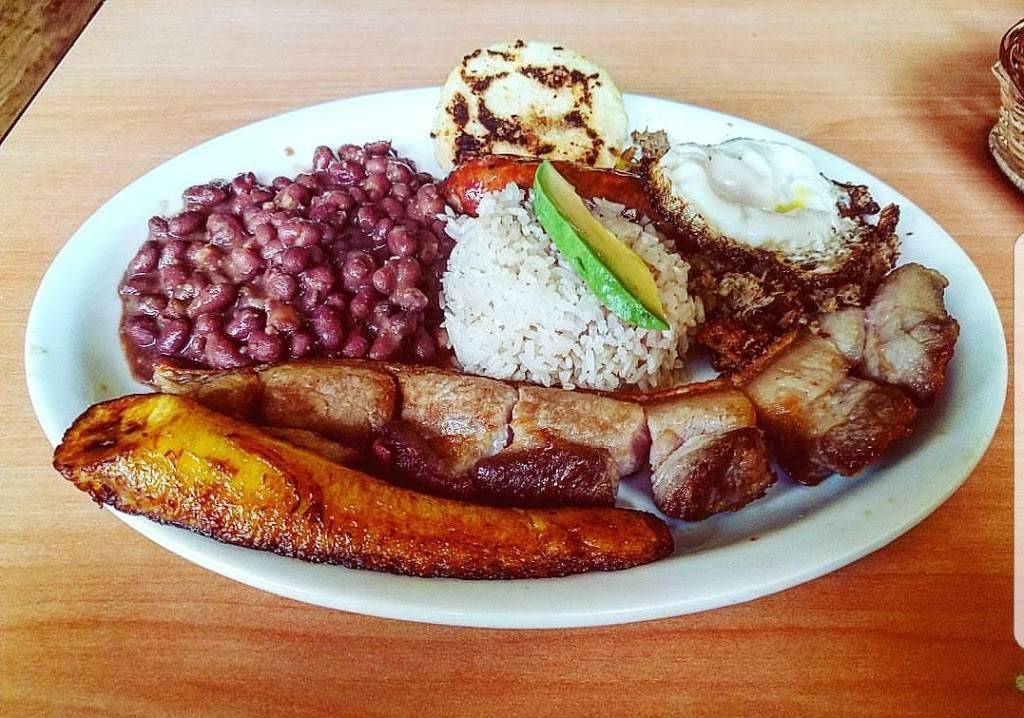Los Parceros Colombian Restaurant | restaurant | 5922 E Colfax Ave, Denver, CO 80220, USA | 7203793808 OR +1 720-379-3808