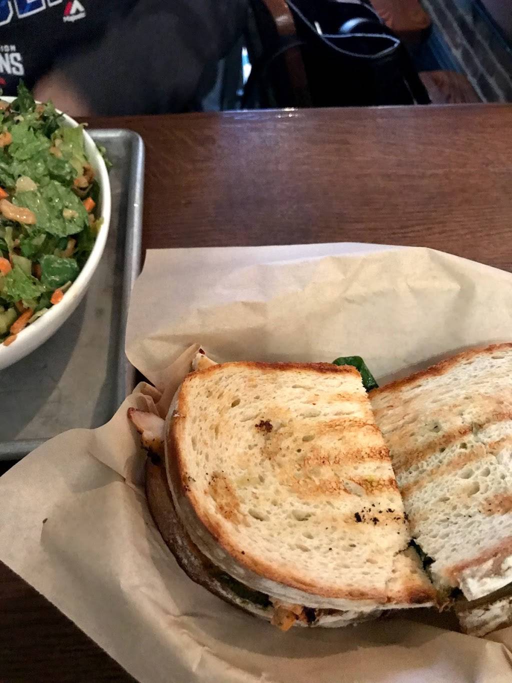 Heirloom Salad Co | restaurant | 211 E Washington St, Iowa City, IA 52240, USA | 3193381300 OR +1 319-338-1300