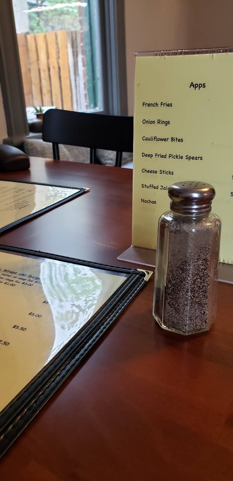 Tinas Homemade Cooking | restaurant | 90 Trafalgar Rd N, Hillsburgh, ON N0B 1Z0, Canada | 5198555837 OR +1 519-855-5837