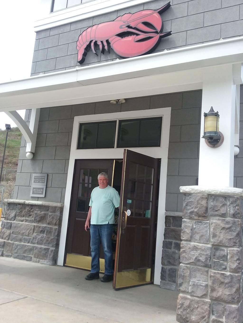 Red Lobster | restaurant | 1512 University Town Centre Dr, Morgantown, WV 26501, USA | 3045982201 OR +1 304-598-2201