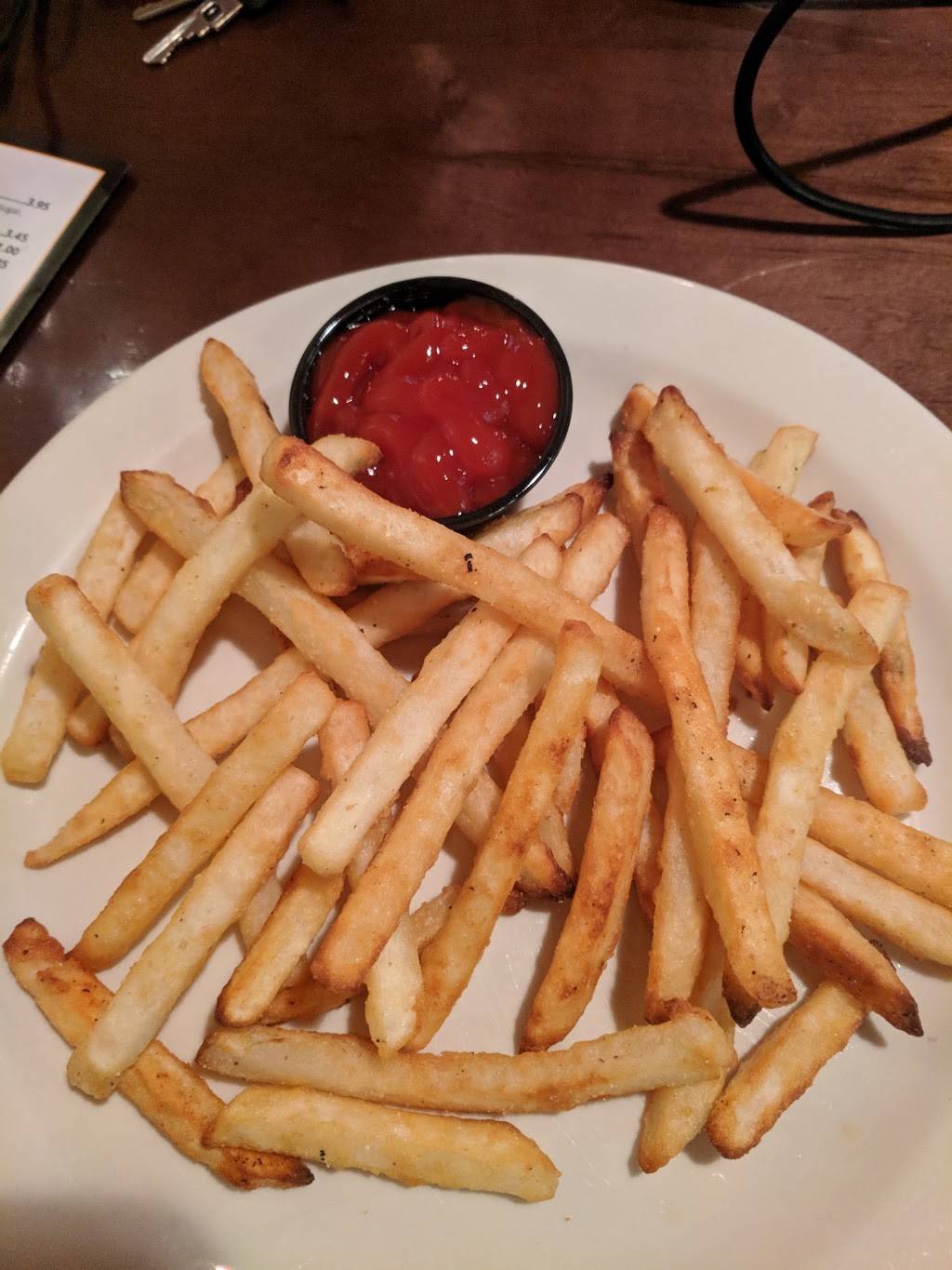 Chickys Pizza Pub | restaurant | 201 N Market St, Wilmington, DE 19801, USA | 3026608787 OR +1 302-660-8787