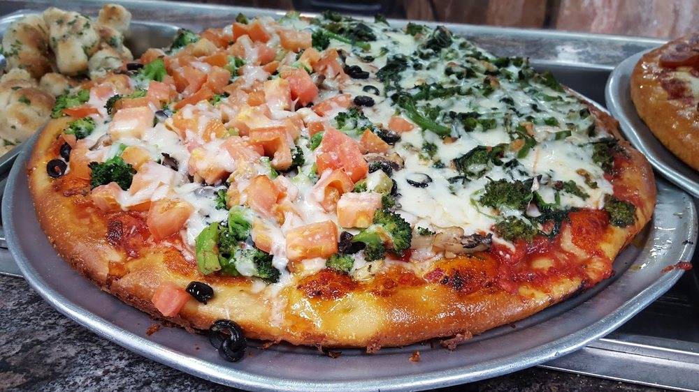 La Romana Pizzeria | meal takeaway | 755 Grand St, Brooklyn, NY 11211, USA | 7183842269 OR +1 718-384-2269