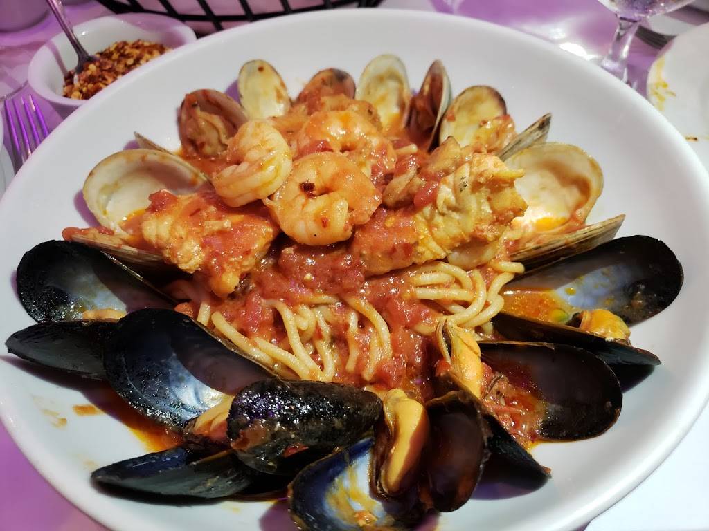 Trattoria Lincontro | restaurant | 21-76 31st St, Astoria, NY 11105, USA | 7187213532 OR +1 718-721-3532