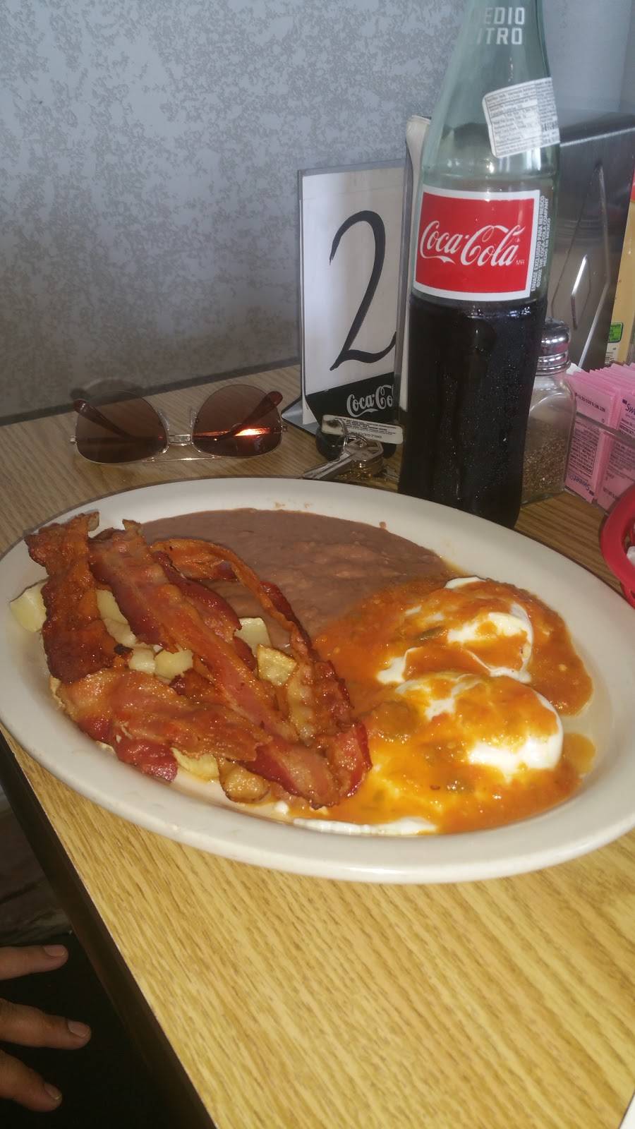 Taqueria Azteca | restaurant | 1300 US-90 ALT, Eagle Lake, TX 77434, USA | 9792321218 OR +1 979-232-1218