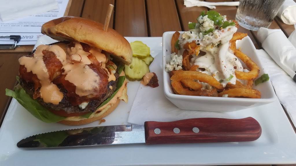 Burgerhaus - Valparaiso | restaurant | 3304 Calumet Ave, Valparaiso, IN 46383, USA | 2192863296 OR +1 219-286-3296