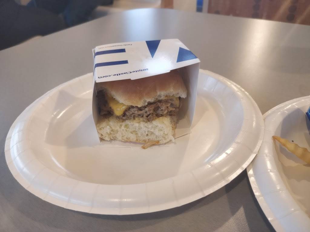 White Castle | restaurant | 9480 Dunkirk Ln N, Maple Grove, MN 55311, USA | 7634169714 OR +1 763-416-9714