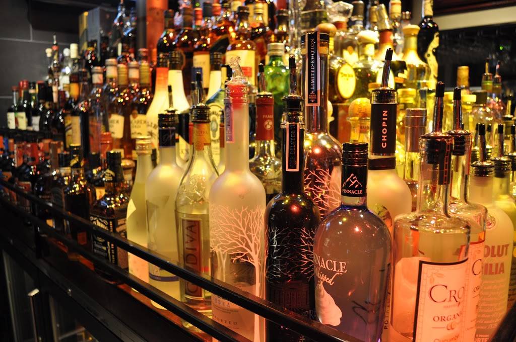 Kravings | night club | 18663 Ventura Blvd, Tarzana, CA 91356, USA | 8188817111 OR +1 818-881-7111