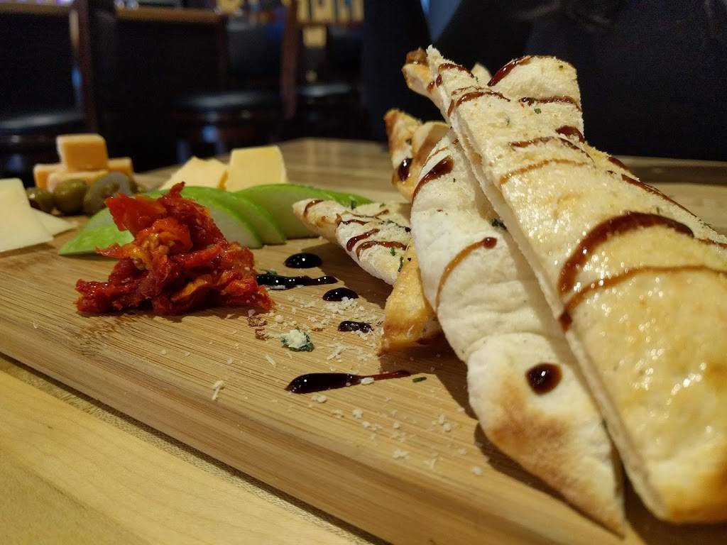 SLATE Restaurant & Bar | restaurant | 2237 Queen St E, Toronto, ON M4E 2Z9, Canada | 4166860800 OR +1 416-686-0800