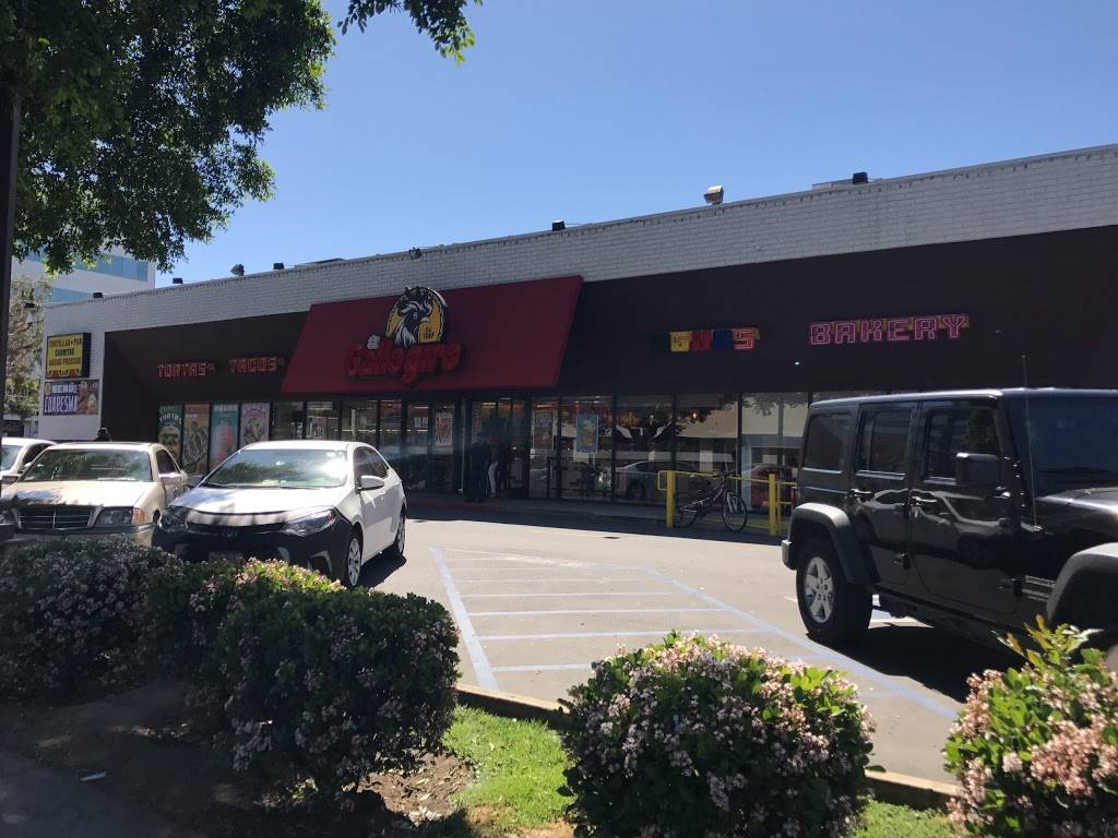 El Gallo Giro | restaurant | 8309 Van Nuys Blvd, Panorama City, CA 91402, USA | 8188915533 OR +1 818-891-5533