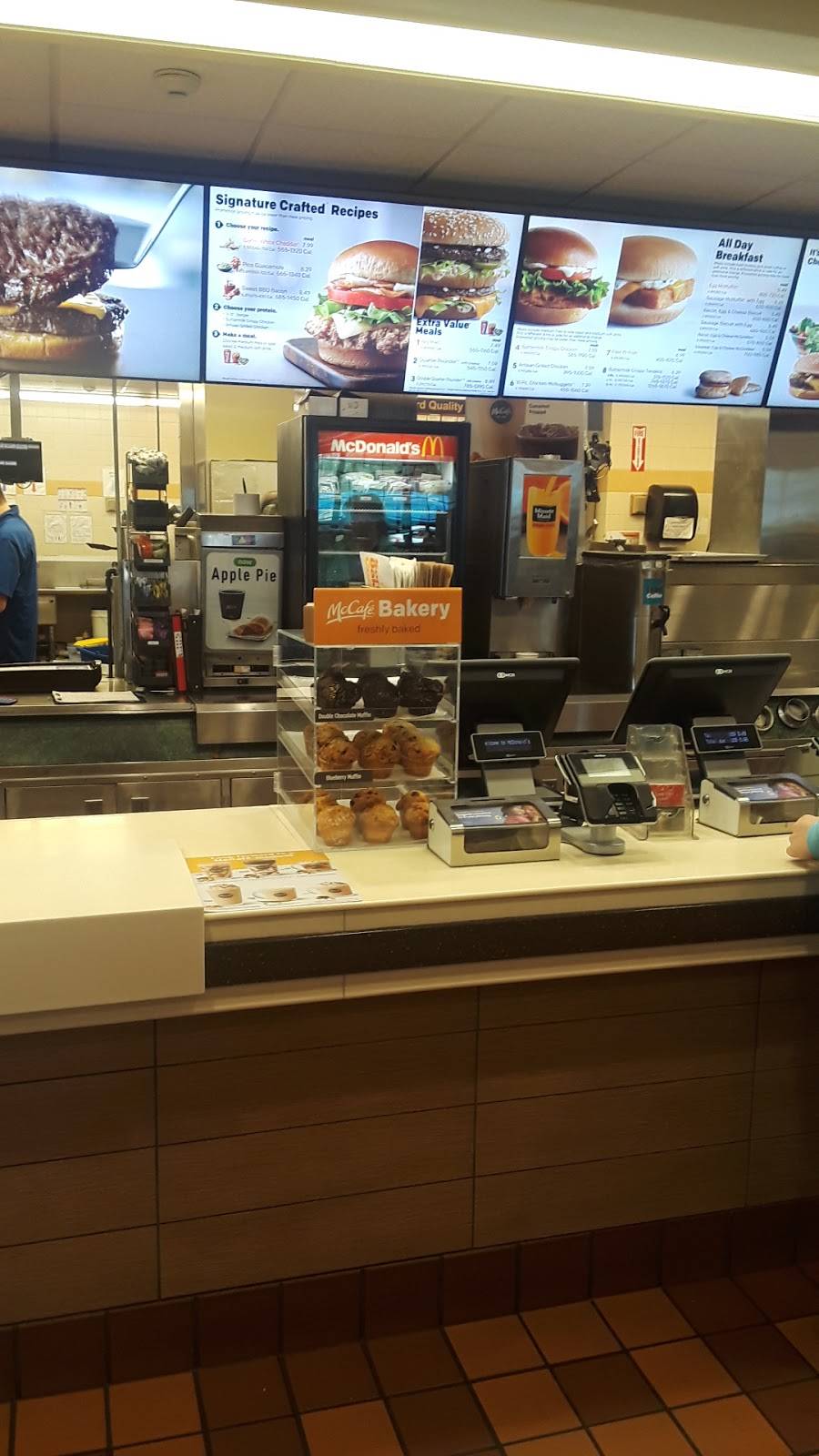 McDonalds | cafe | 75 Derry Rd, Hudson, NH 03051, USA | 6038899528 OR +1 603-889-9528