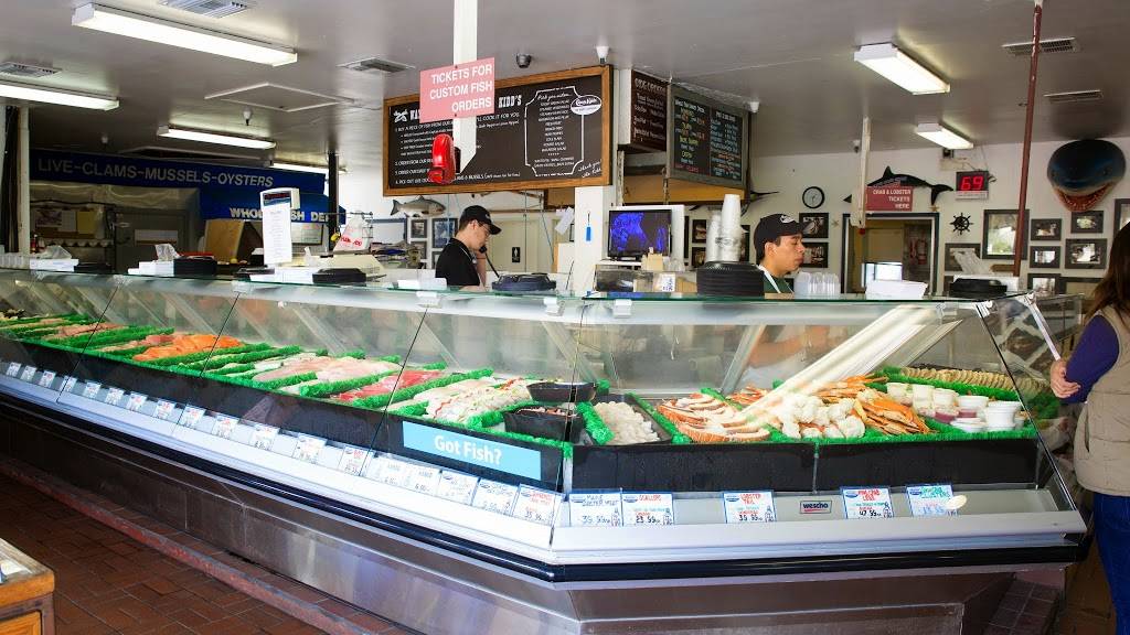 Captain Kidds Fish Market & Restaurant | restaurant | 209 N Harbor Dr, Redondo Beach, CA 90277, USA | 3103727703 OR +1 310-372-7703