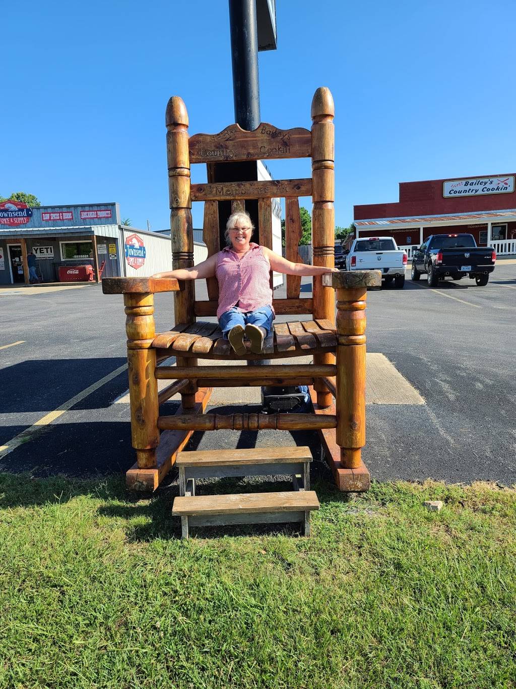 Baileys Country Cookin | restaurant | 811 Main St, Melbourne, AR 72556, USA | 8703685454 OR +1 870-368-5454