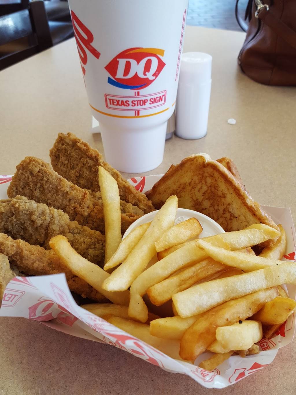 Dairy Queen Store | restaurant | 4907 Old Seguin Rd, San Antonio, TX 78219, USA | 2106617481 OR +1 210-661-7481
