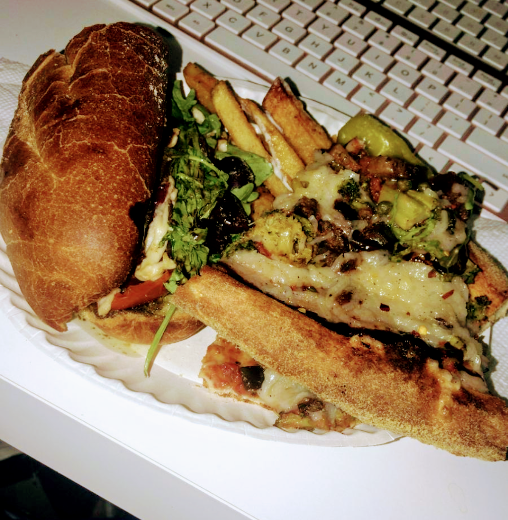 Vannucchi Brothers Pizza | meal takeaway | 2725-A Hollywood Blvd, Hollywood, FL 33020, USA | 9546134371 OR +1 954-613-4371