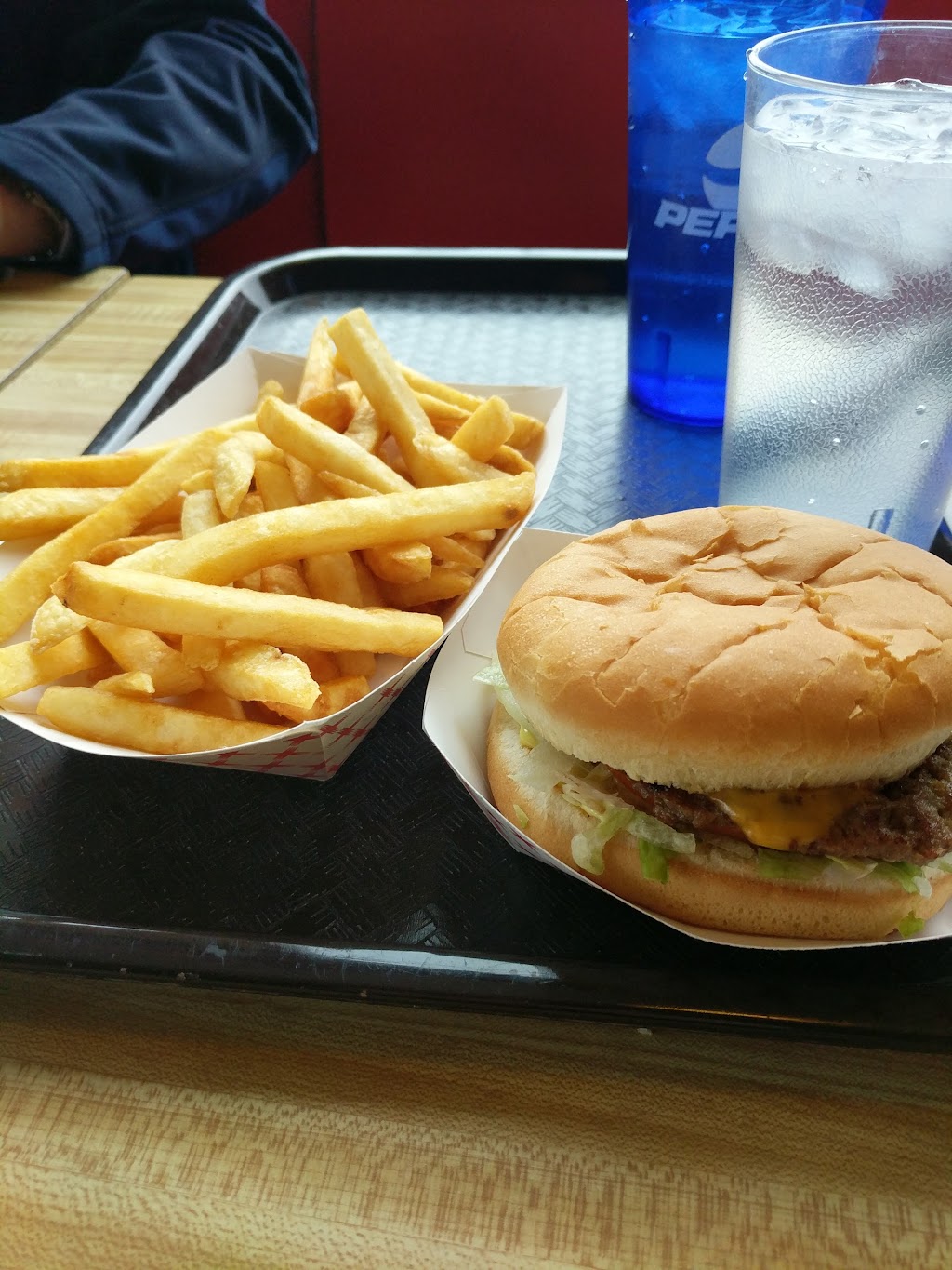 Harringtons Drive In | restaurant | 901 Central Ave S, Quincy, WA 98848, USA | 5097873111 OR +1 509-787-3111