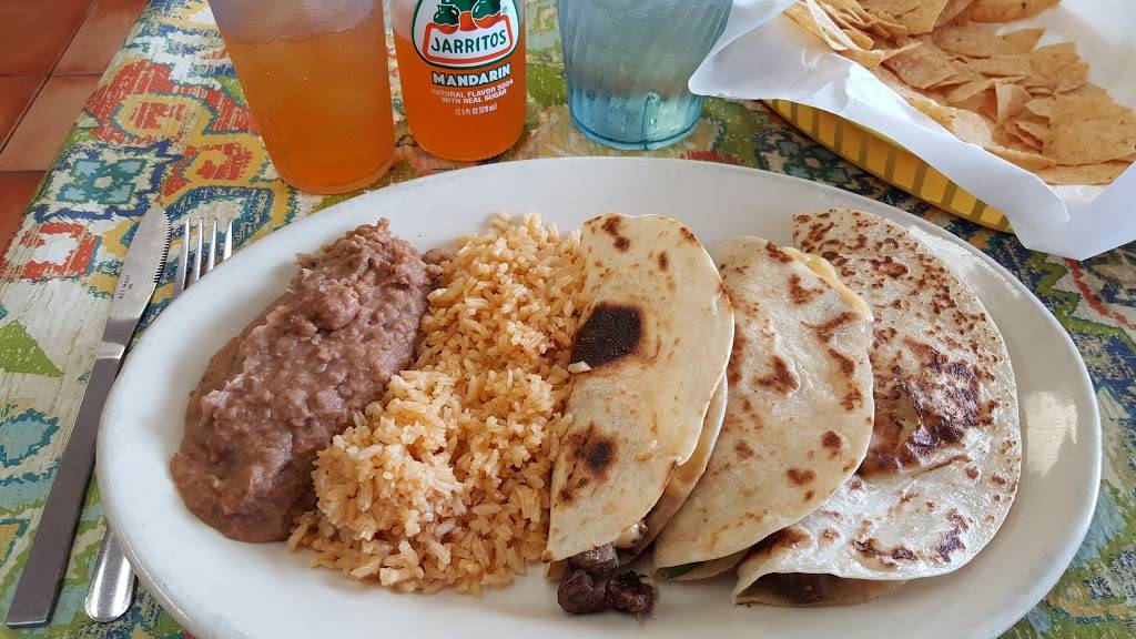 Mi Sombrero | restaurant | 3401 N Shepherd Dr #4, Houston, TX 77018, USA | 7138627244 OR +1 713-862-7244