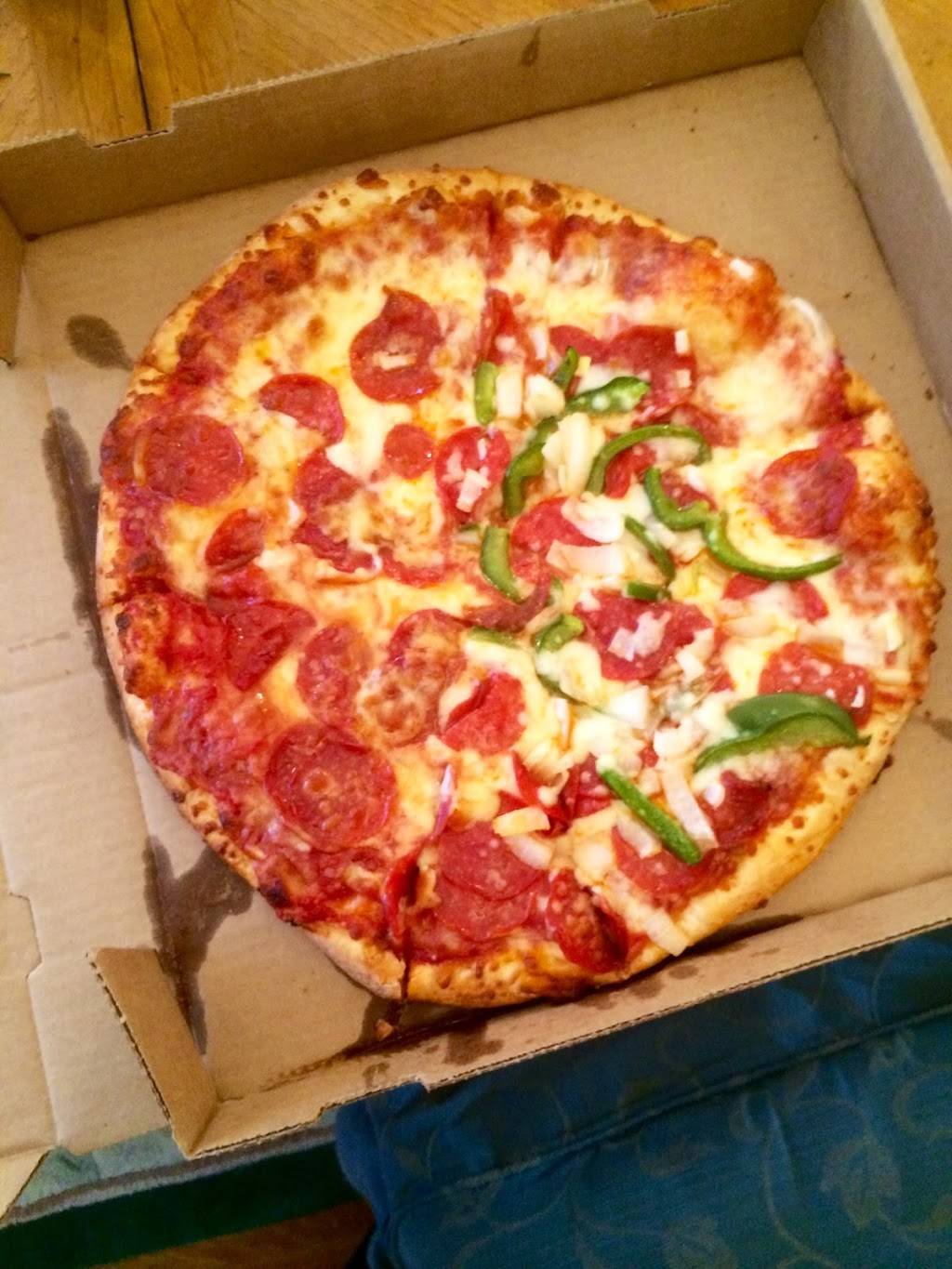 Vitos Pizza | restaurant | 658 Fulton St W, Grand Rapids, MI 49504, USA | 6164518277 OR +1 616-451-8277