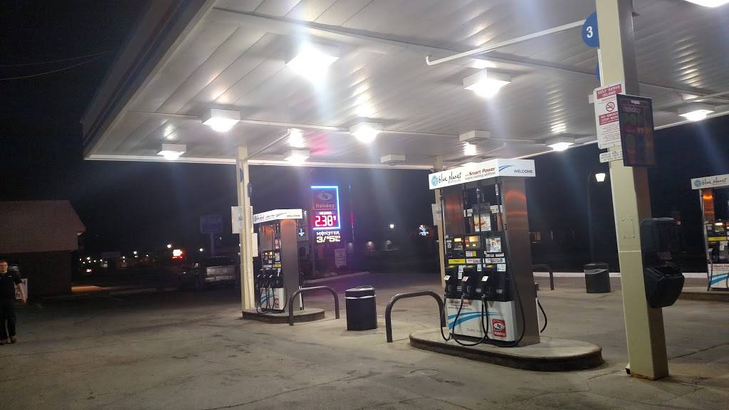 Holiday Stationstores | cafe | 620 W Main St, Gaylord, MI 49735, USA | 9897327609 OR +1 989-732-7609