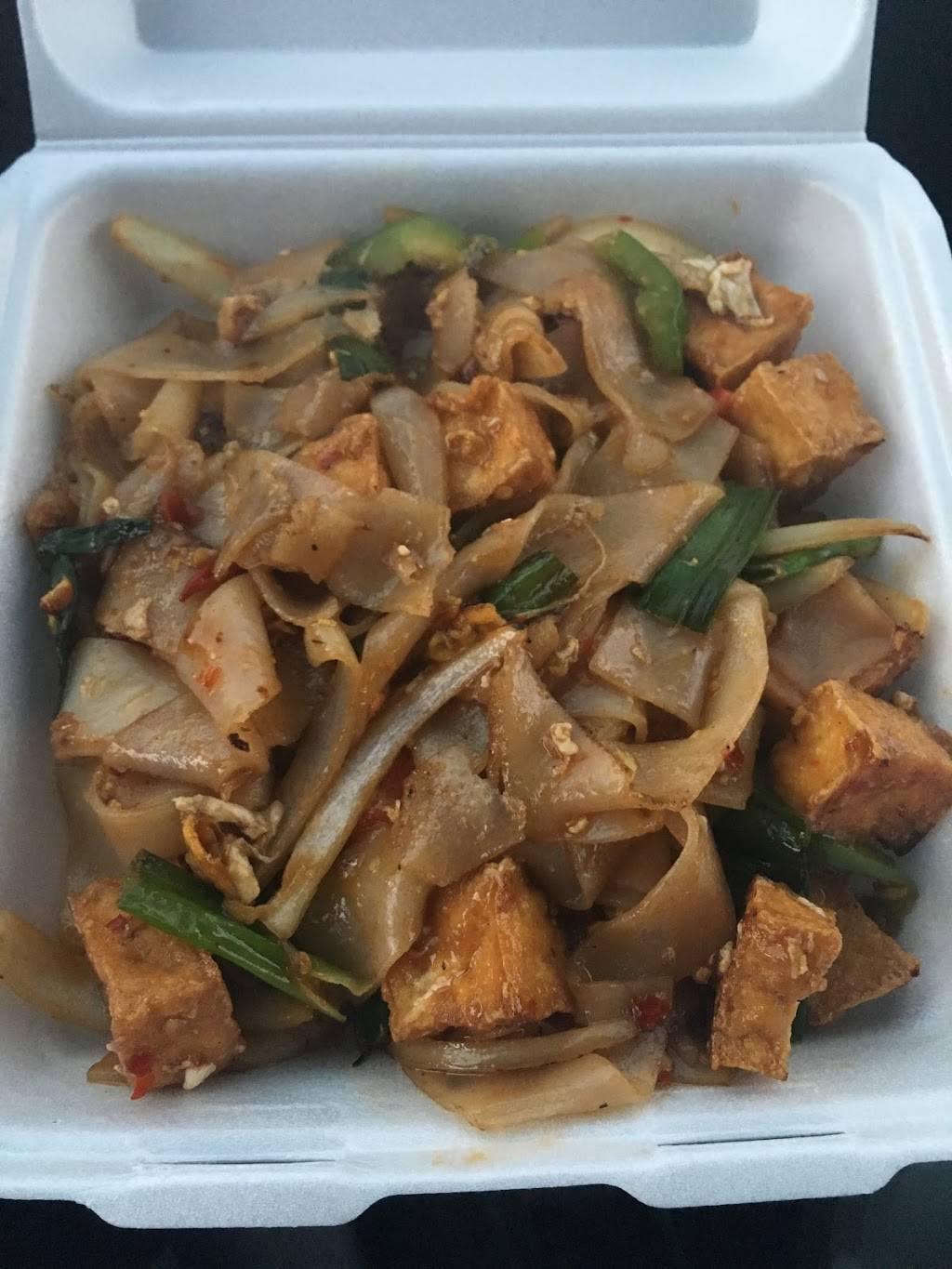 Pears Thai Cuisine | restaurant | 8690 Aero Dr #114, San Diego, CA 92123, USA | 8582781088 OR +1 858-278-1088