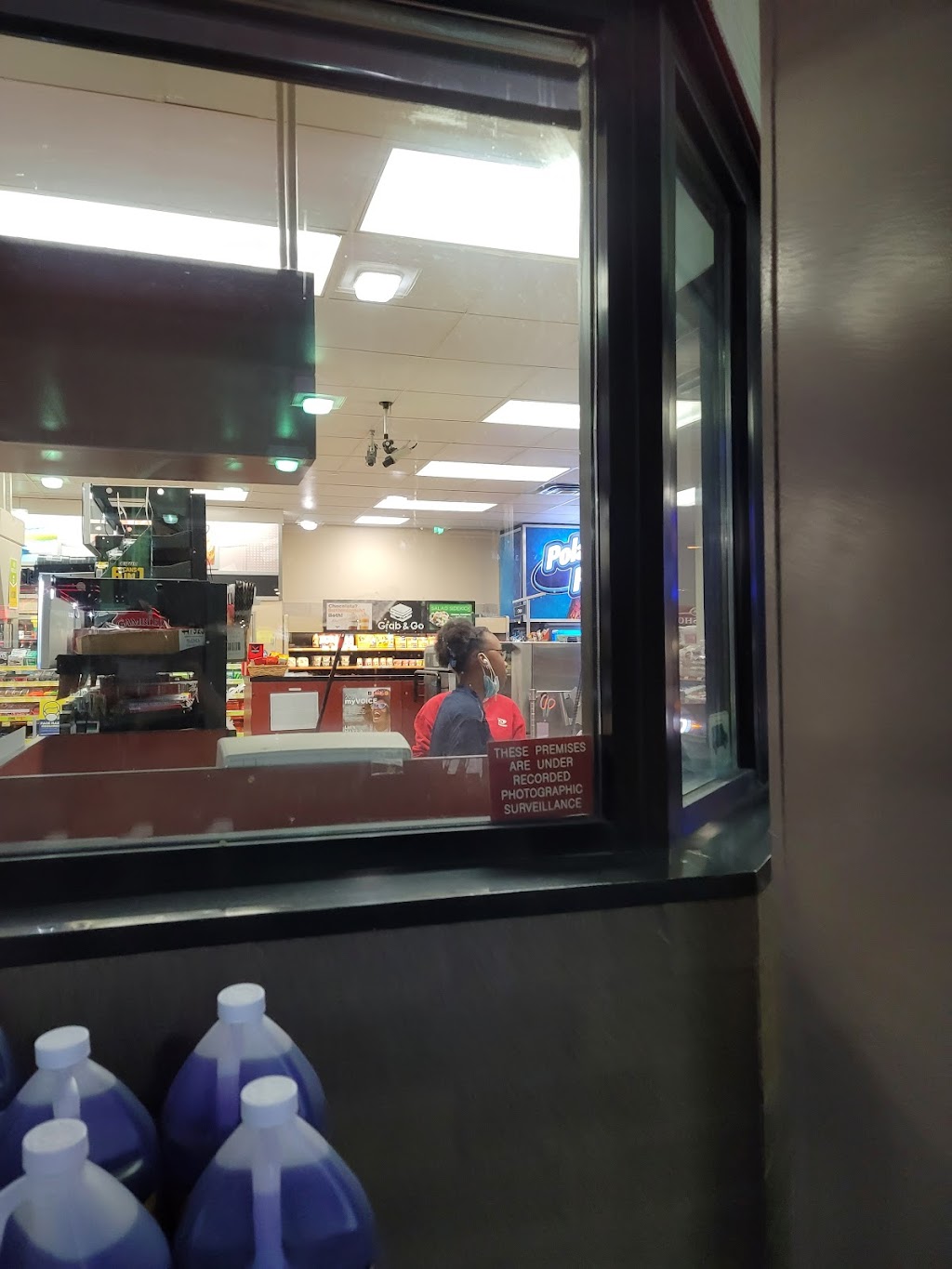 Holiday Stationstores | cafe | 300 11th Ave S, Hopkins, MN 55343, USA | 9529353654 OR +1 952-935-3654